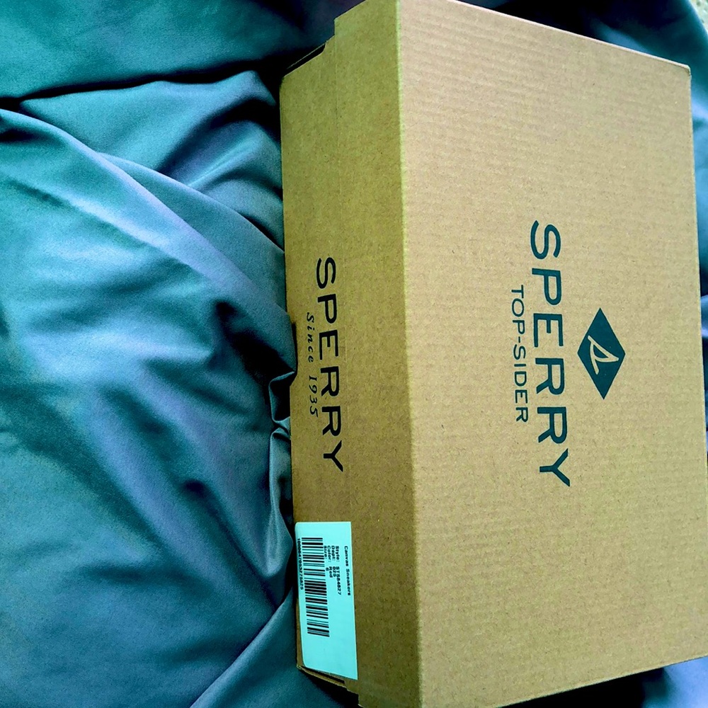 Shoe : Sperry Color Red Size 6 M Canvas Sneakers